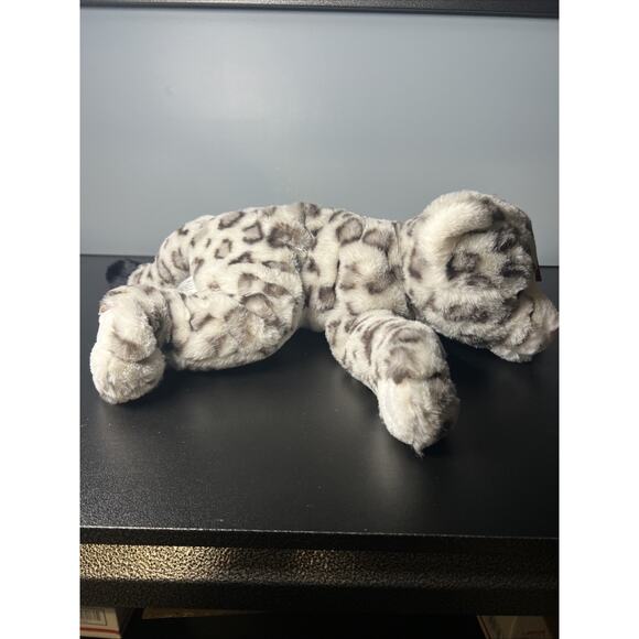 FAO Schwarz Snow Leopard Plush Pillow Flat 20” Stuffed Animal Toy NWT New - Picture 6 of 7